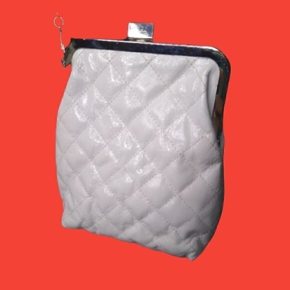 White Quilted Patent Leather Kiss-Lock Crossbody - Picture 2 of 7